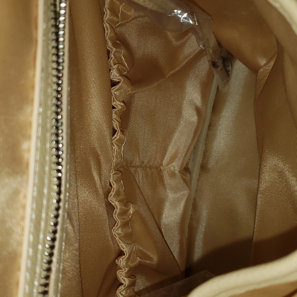 Lambert - Picture 11 of 11